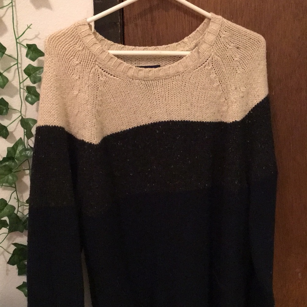 Cozy knitted american eagle sweater